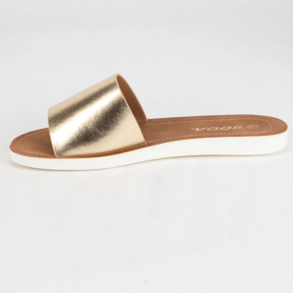 🔻 ⭐HP⭐ Soda Metallic Gold Strap Slip On Slide Sandals NIB Size 9 - Picture 2 of 4